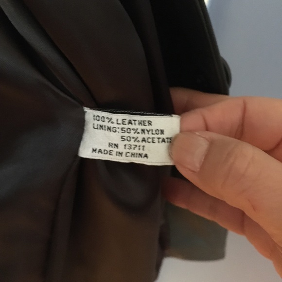 Leather jacket - Picture 2 of 5